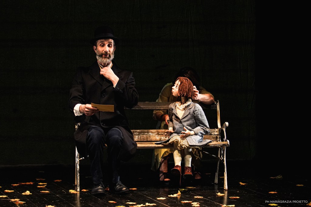 Poggibonsi, prosegue il Festival Internazionale delle Ombre con “Kafka e la bambola viaggiatrice”