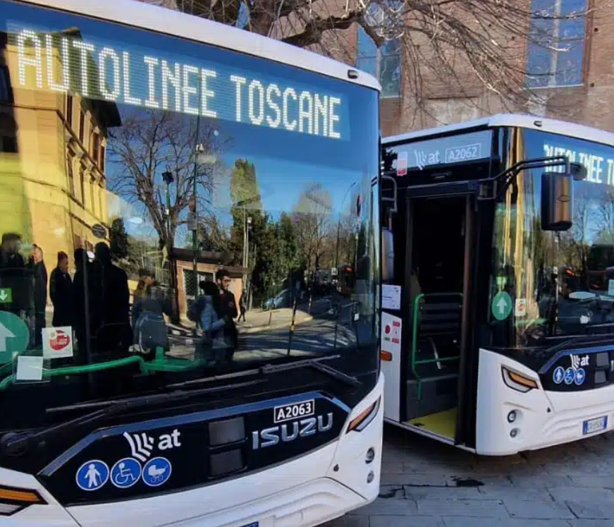 Siena, autobus urbani a metà prezzo per gli studenti universitari