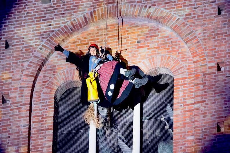 Salvataggio della Befana Empoli Citt&agrave; del Natale: 11 gennaio 2025 il gran finale con la Befana e la calza solidale