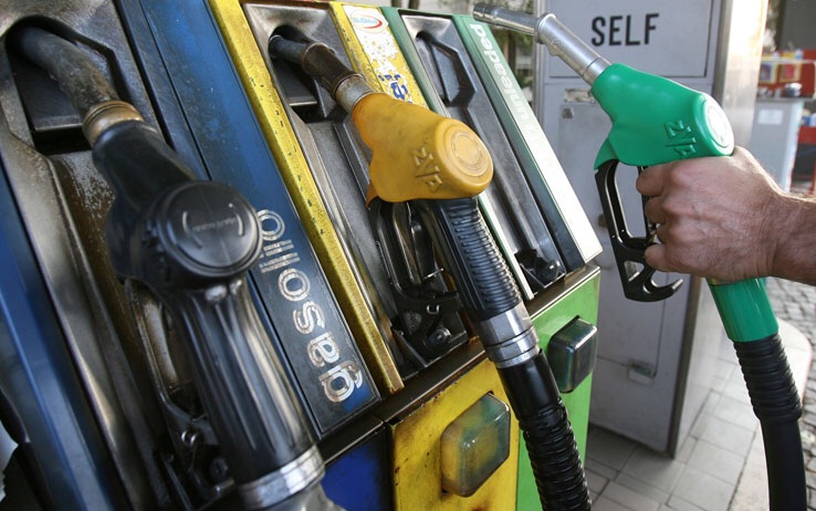 Carburanti. Codacons: “Aumenti fino a 2,5 euro al litro”