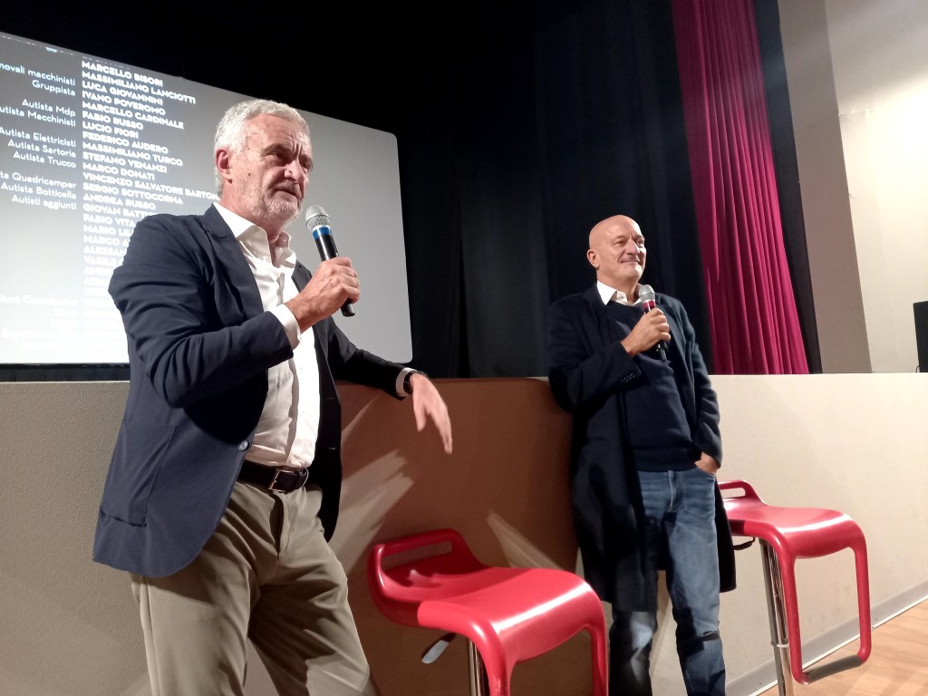 A Certaldo grandi e piccini acclamano Bisio per la sua prima prova da regista