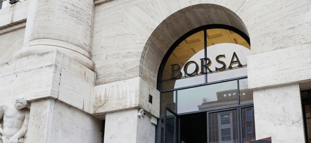 Crac Svb, crollano le banche in Europa: tonfo della Borsa di Milano