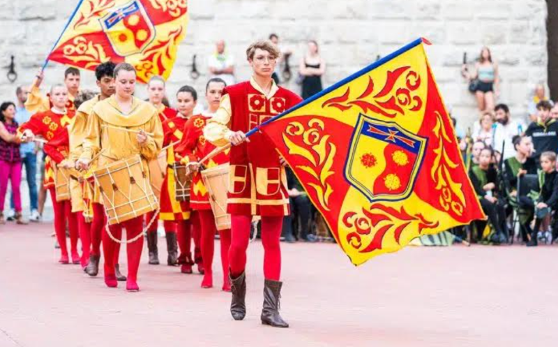 Arriva la 41ª edizione del Concorso “Paolo Gonnelli” tra piccoli sbandieratori e tamburini del Bravìo delle Botti di Montepulciano