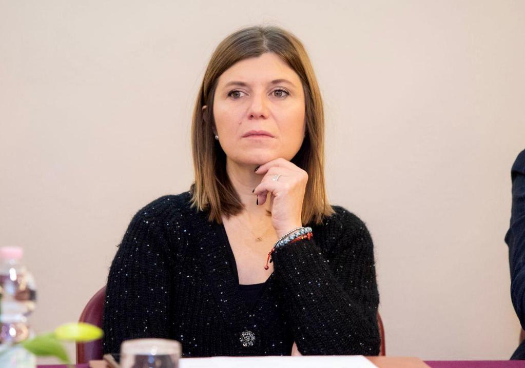Empoli, atti vandalici notturni nelle scuole