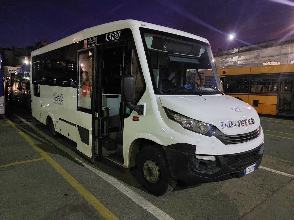 Nel parco mezzi di AT 21 autobus su misura per le esigenze di territorio e comunità locali