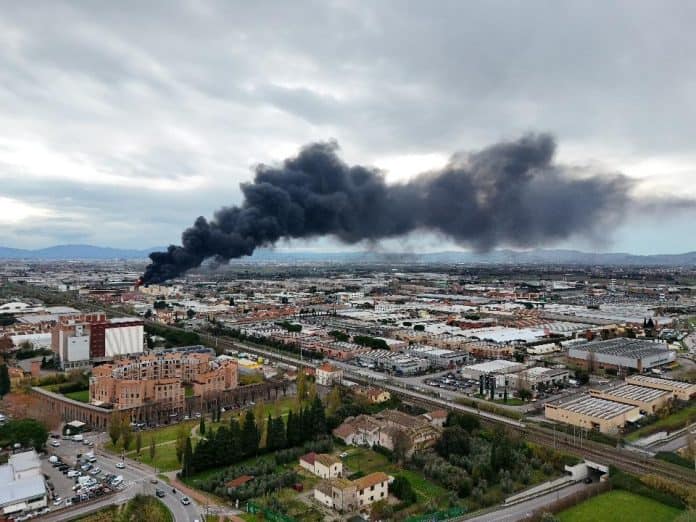 Saliti a 5 i morti nel deposito Eni di Calenzano. L'esplosione registrata come un terremoto
