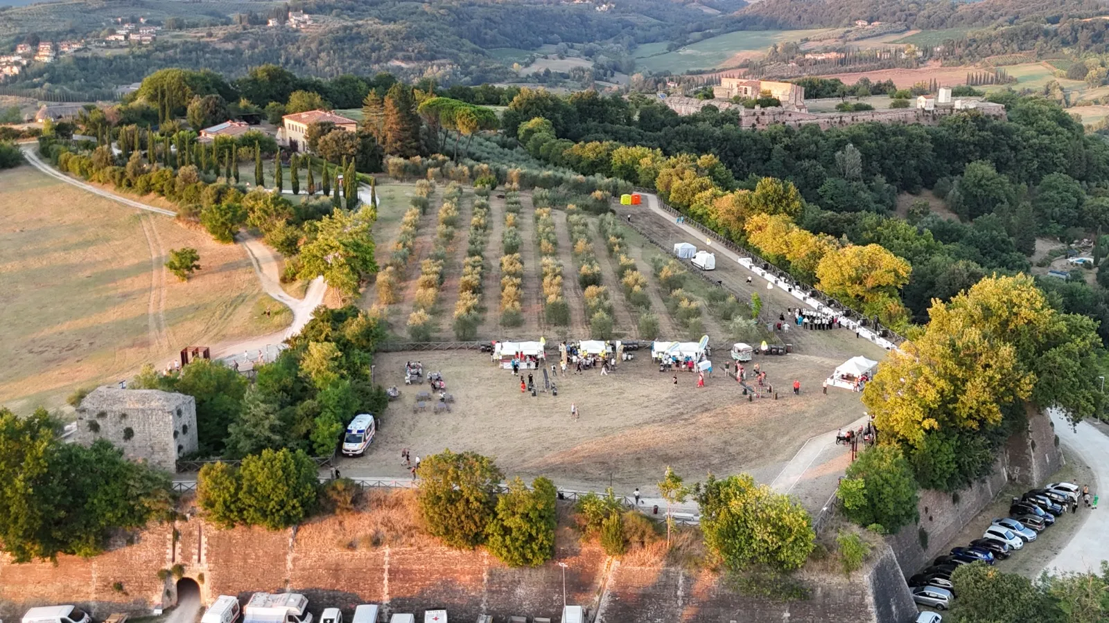 Calici di Stelle 2026: il 10 agosto torna la notte del vino alla Fortezza di Poggio Imperiale