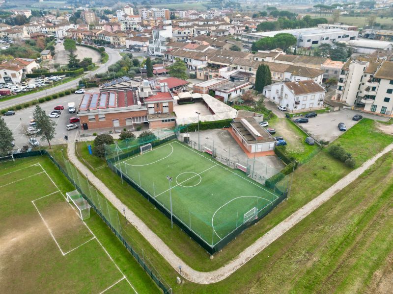 Il campo in sintetico di Ponte a Elsa intitolato a Giuliano Ciampalini, indimenticato allenatore e anima della frazione