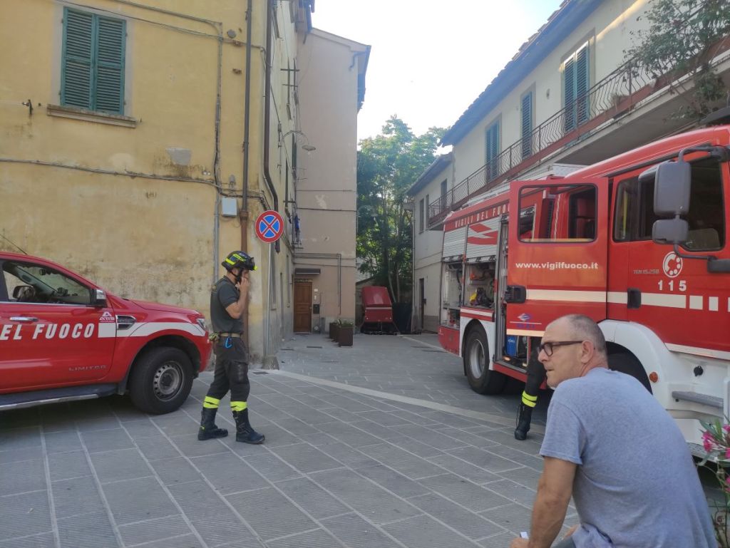 Fuori casa e senza sapere quando rientrare: il dramma degli sfollati di via Marmocchi