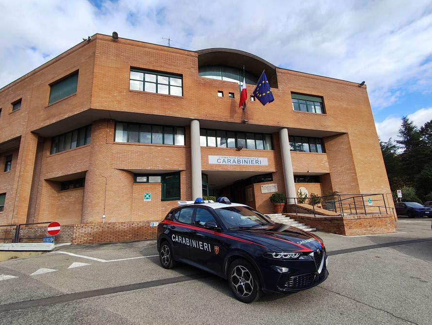 Far West a Siena: inseguimento folle tra le vie del centro e Autopalio. Tre fermati, uno ferito &egrave; grave