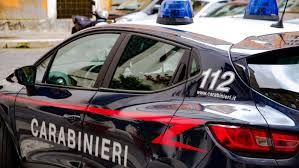 Tenta di uccidere il compagno per gelosia, arrestata donna a Empoli