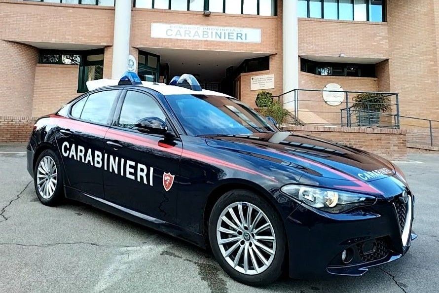 Blitz dei carabinieri: due arresti per truffa aggravata a Gaiole in Chianti