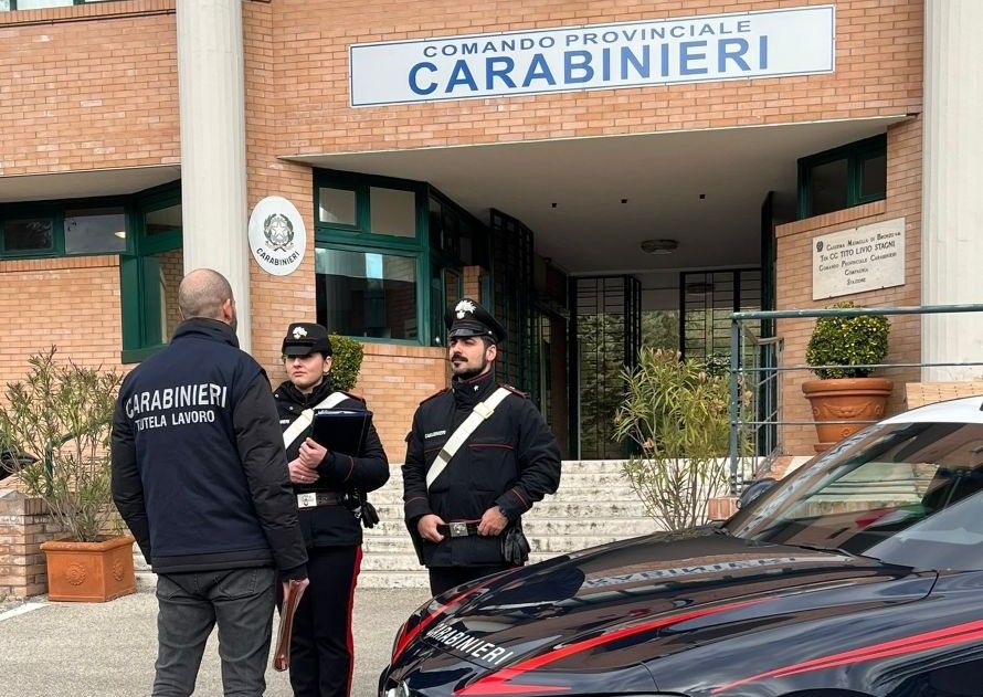 Sicurezza sul lavoro e sommerso: blitz dei carabinieri a Colle di Val d'Elsa, sospese due imprese