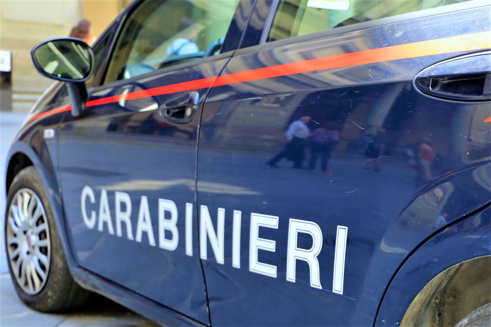 Rapina con un'accetta in un circolo di Fucecchio: arrestato un 60enne