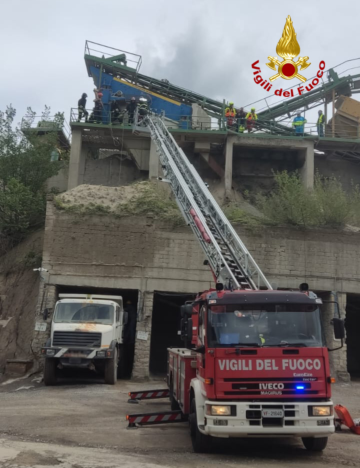 Equipaggio di Pegaso aggredito durante il soccorso all'operaio ferito nell'incidente nella cava