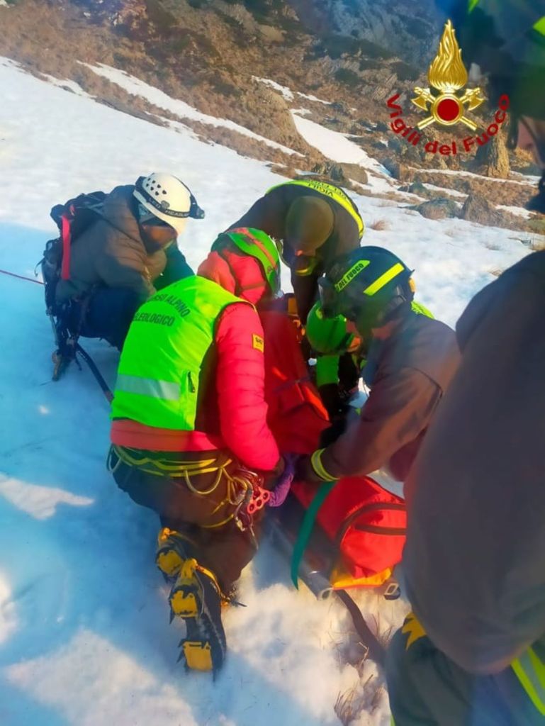 Precipita sulle Apuane, muore insegnante di Viareggio