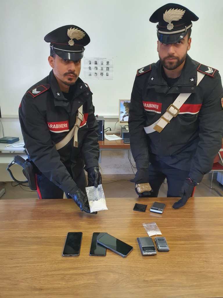 Arresti per droga e locali chiusi in tutto il senese