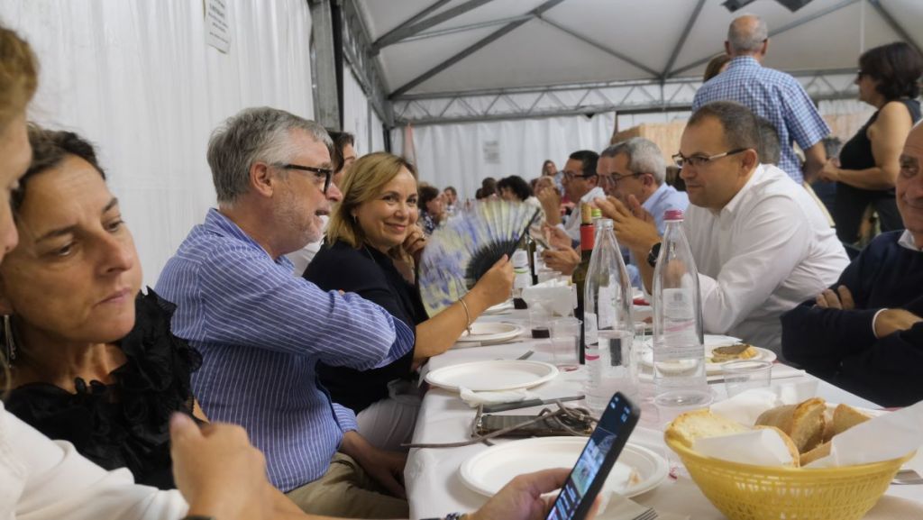 Cena di solidarietà, il Pd di Colle dona cistoscopio a Campostaggia