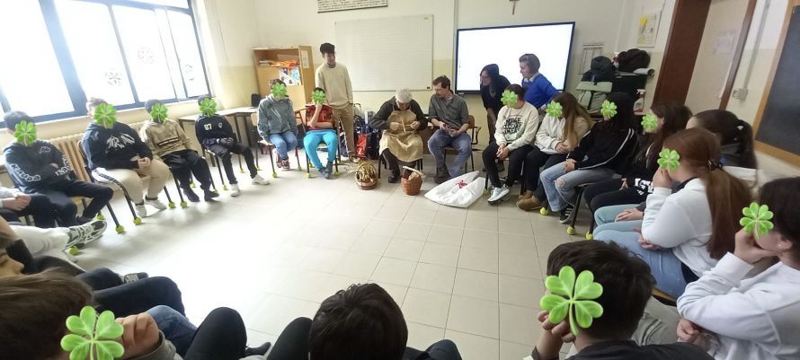 Il filo della tradizione unisce le generazioni: alle Marmocchi di Poggibonsi si impara l&rsquo;arte del cesto