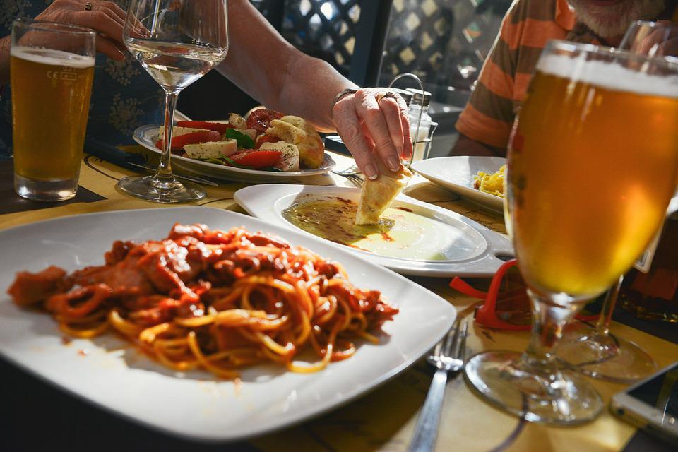 In Toscana la ‘doggy bag’ non è più un tabù: 4 su 10 portano a casa gli avanzi del ristorante