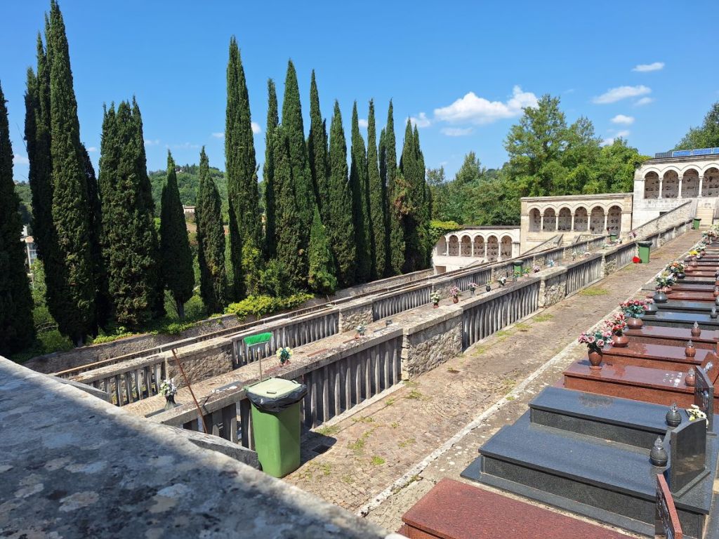 Ossa spostate al cimitero di via dei Cipressi, il caso finisce su Mi Manda Rai Tre