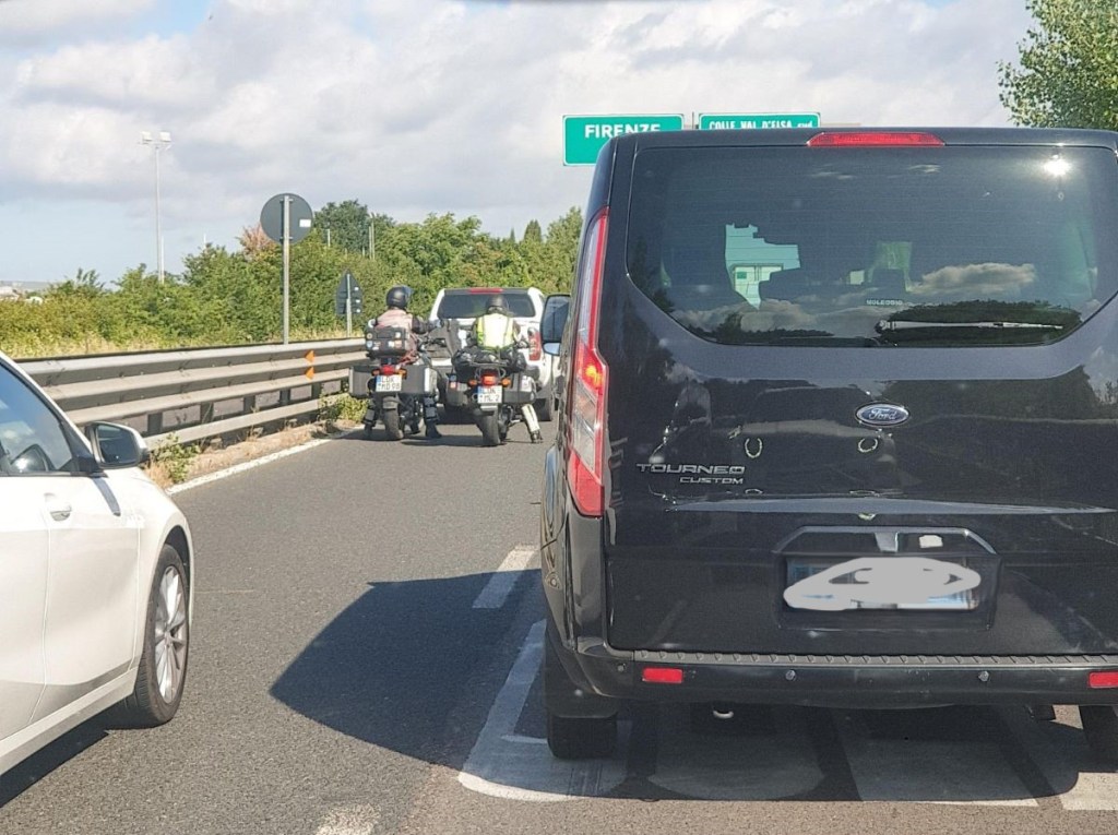 Colle Sud bloccata per incidente, code e disagi