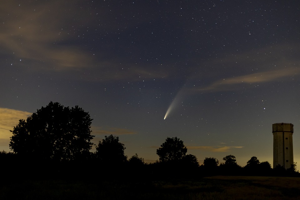 Occhi al cielo per la cometa di Neanderthal: come osservarla