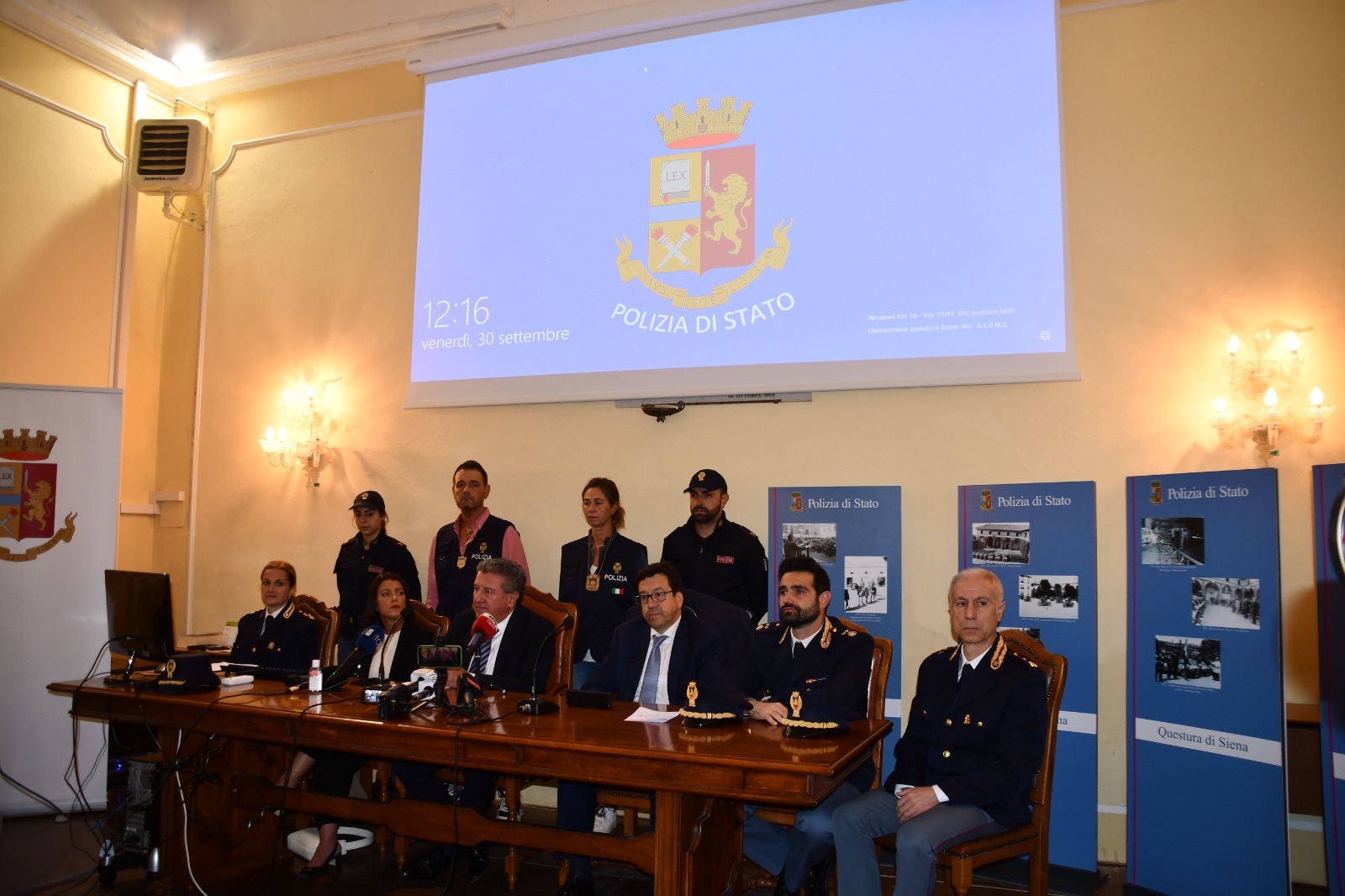 Strangolata per soldi: 2 arresti e una denuncia per l'81enne uccisa a Siena