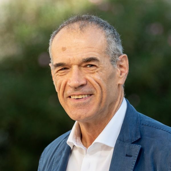 Carlo Cottarelli, Emilio Giannelli e Rino Rappuoli all’Università di Siena  per discutere di intelligenza artificiale con docenti ed esperti