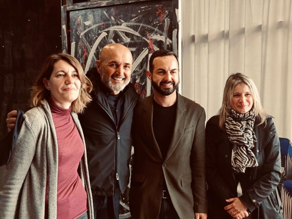 6 portatili donati dal ct azzurro Spalletti alla Boccaccio di Certaldo