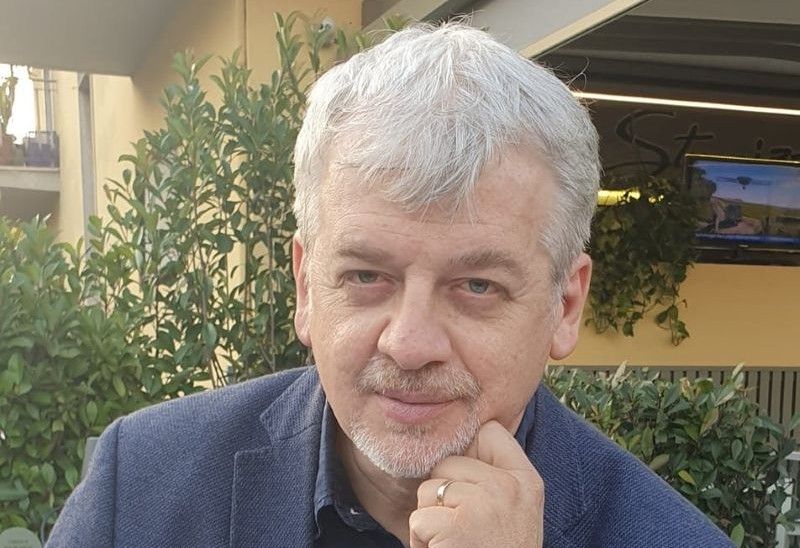 Poggibonsi, Dario Ceccherini lascia il Consiglio: "La politica si fa anche in penombra, ora spazio ai giovani"