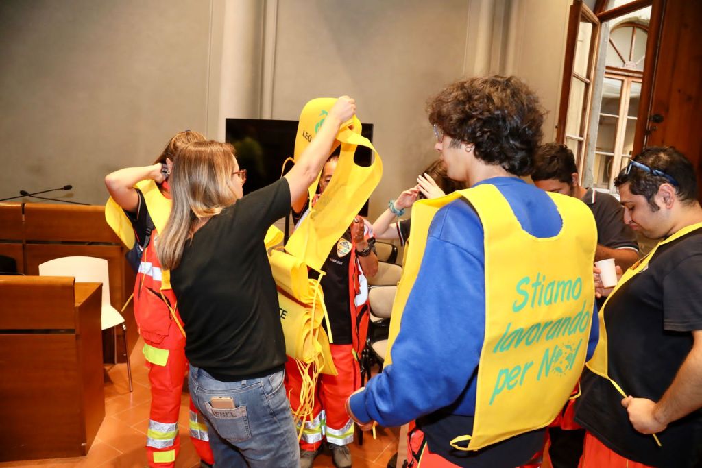 Empoli, “Puliamo il mondo” al via, in campo oltre 300 alunni per liberare dai rifiuti parchi, giardini