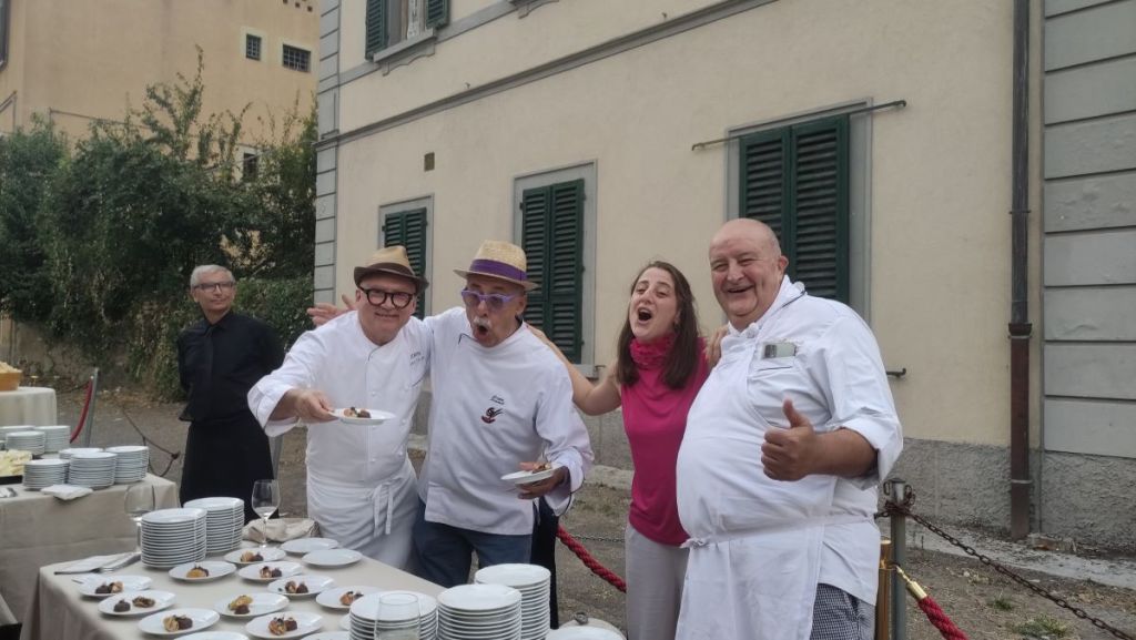 Festa per l'inaugurazione della gelateria Dondoli. Domani l'apertura ufficiale