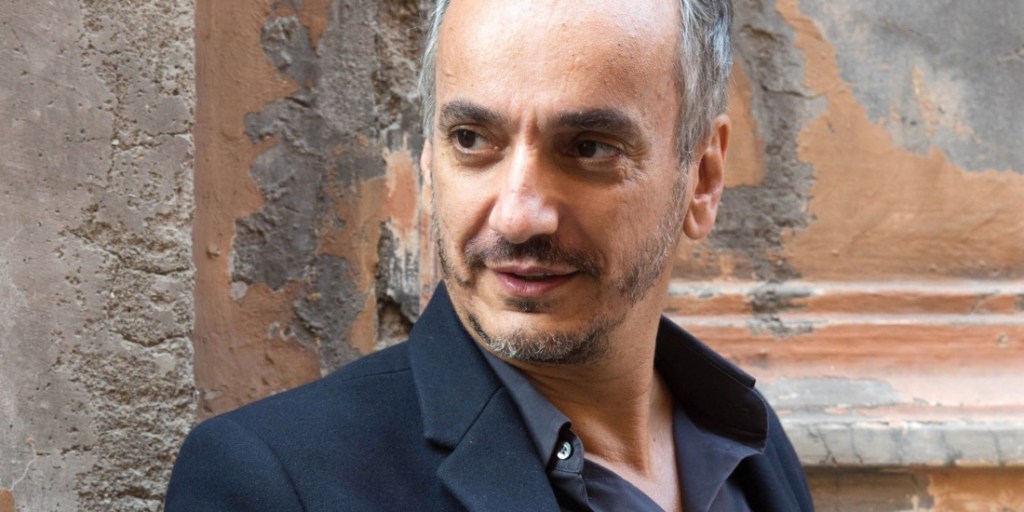 “Don Giovanni”, il racconto polisemico di Arturo Cirillo sul palco dei Rinnovati