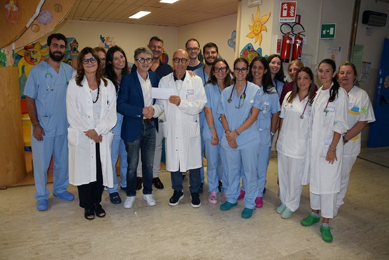 Donazione all’associazione Insieme per i Bambini onlus da parte della Pia Fondazione Cingottini: servirà per acquistare due poltrone letto in Pediatria