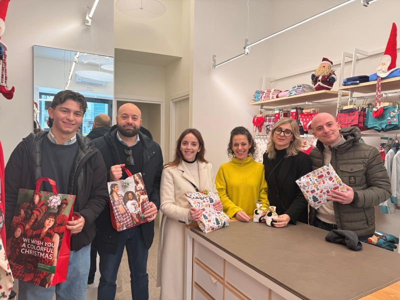 Il cuore grande di San Casciano: oltre 100 doni sospesi per le famiglie in difficolt&agrave;