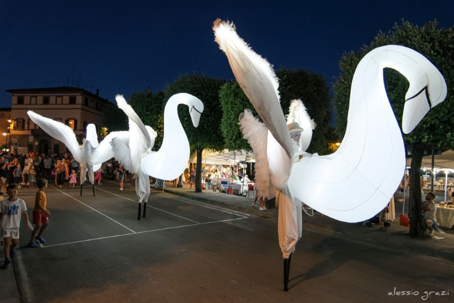 Sinalunga si trasforma: dal 17 al 19 luglio la magia delle arti di strada con &ldquo;L&rsquo;Incantaborgo&rdquo;