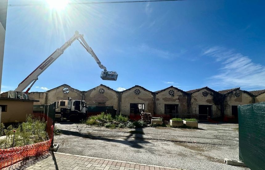 Pi&ugrave; Certaldo, sulla ex aereonautica: il muro c&rsquo;&egrave; ma non si vede