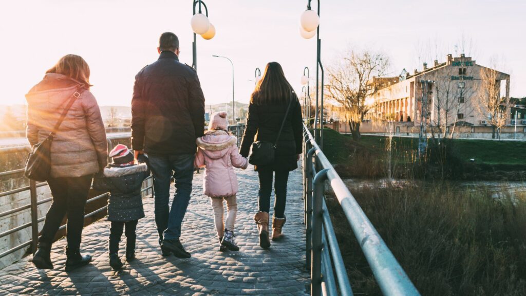 Parte il bonus mamme lavoratrici: a chi spetta, come funziona e cosa fare per averlo