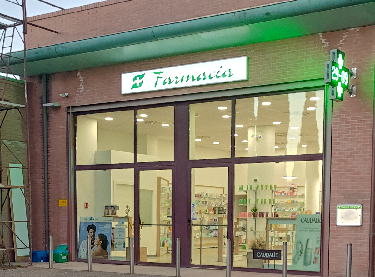 Rabbia per la farmacia: «scelta ingiustificata e scorretta»