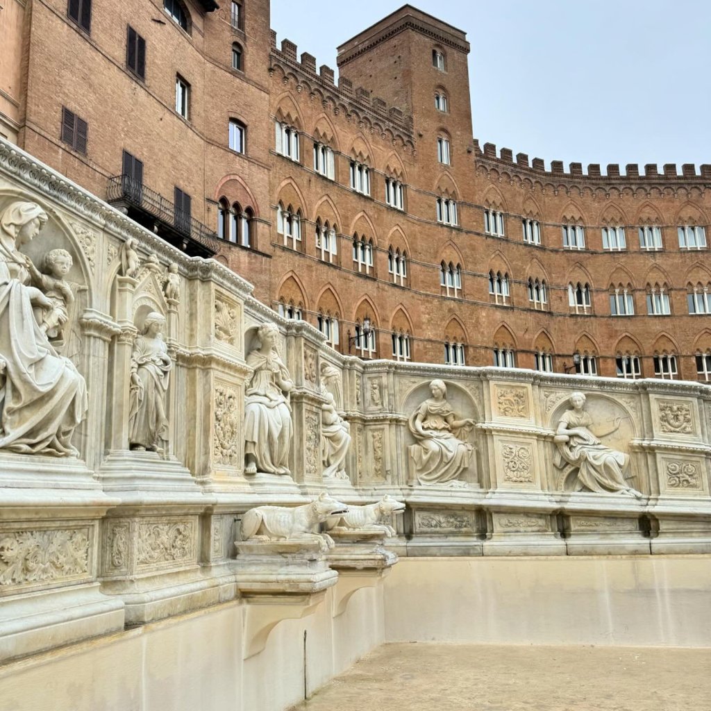 Nuova vita per il capolavoro Fonte Gaia di Tito Sarrocchi in Piazza del Campo