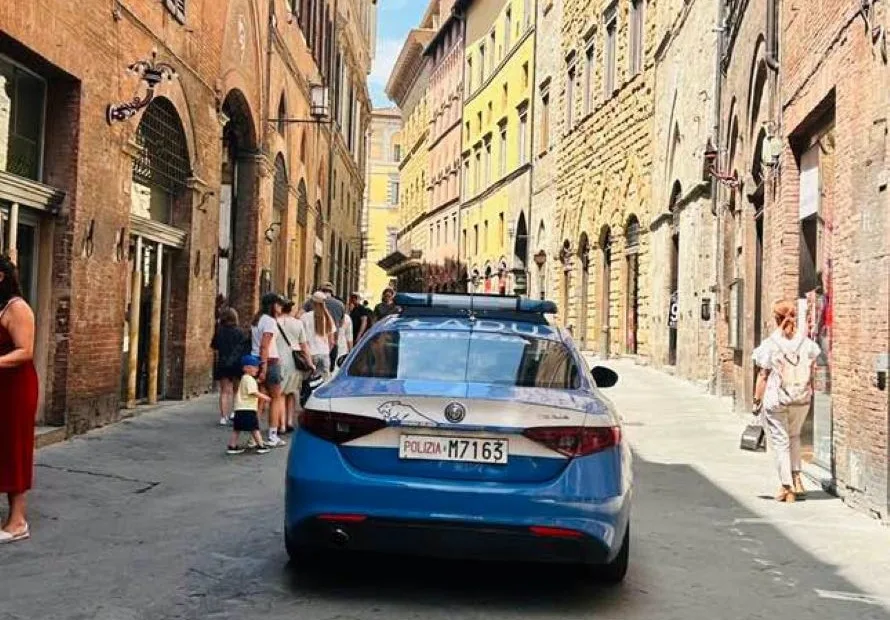 Truffa del finto carabiniere a Siena: restituiti i gioielli a un’anziana di 91 anni