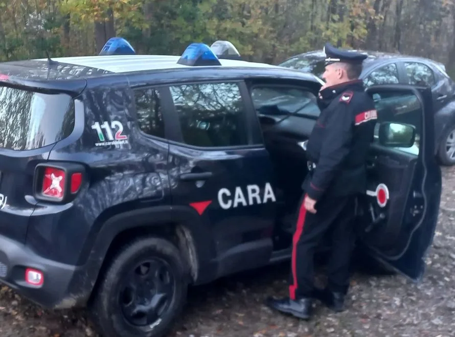 Trequanda, spaccio di droga nei boschi: i carabinieri smantellano un accampamento