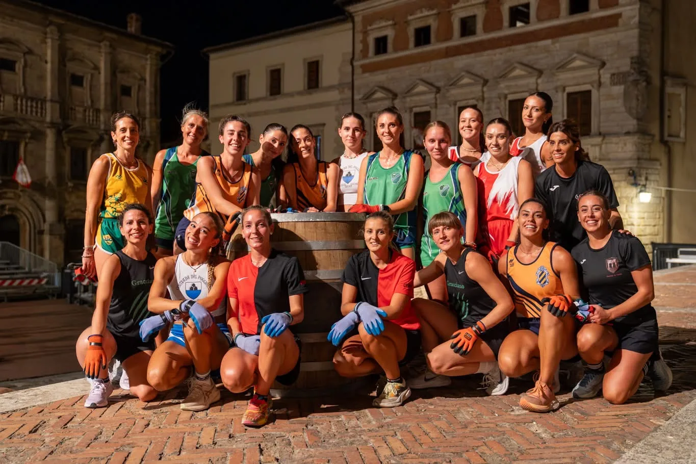 Il Bravìo delle Botti 2026 entra nel vivo: le prove in notturna iniziano a dare i primi risultati e sanciscono una nuova tradizione tutta al femminile