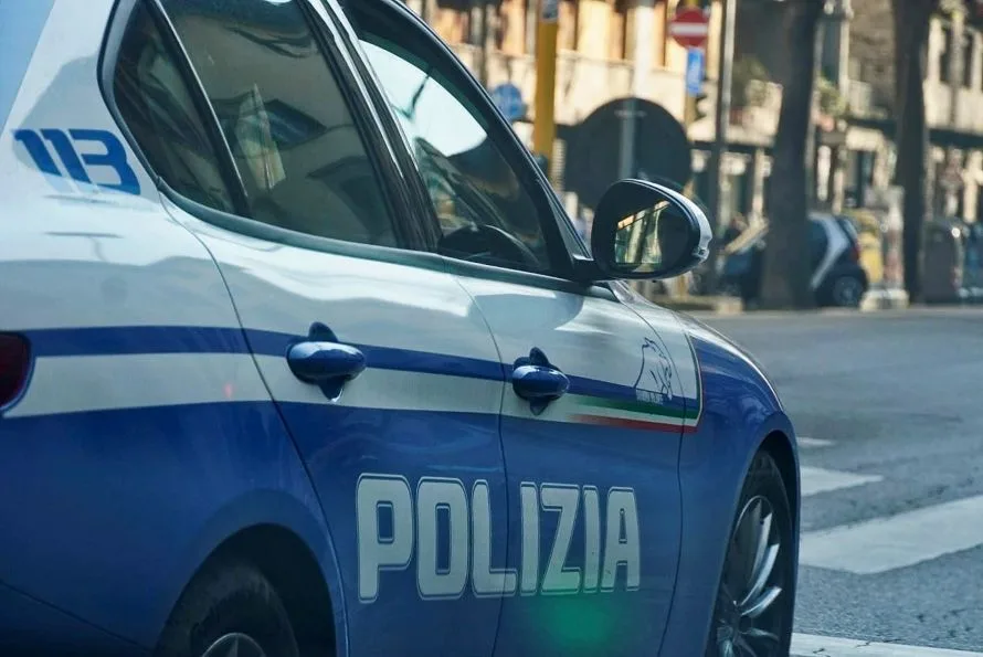 Violenza e borseggi alle donne in auto tra Empoli, Fucecchio e San Miniato: tre arresti
