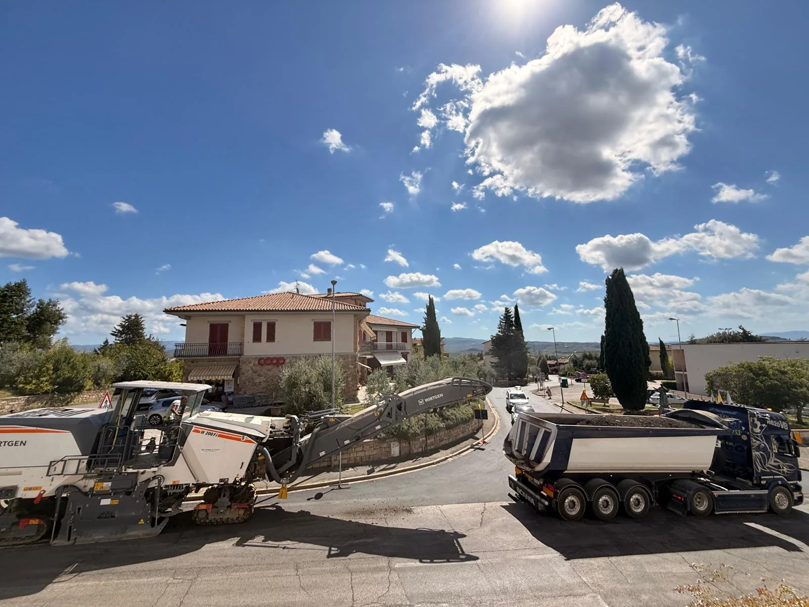 Barberino Tavarnelle, al via le riasfaltature della Cassia e via Rimembranza: le modifiche alla viabilità