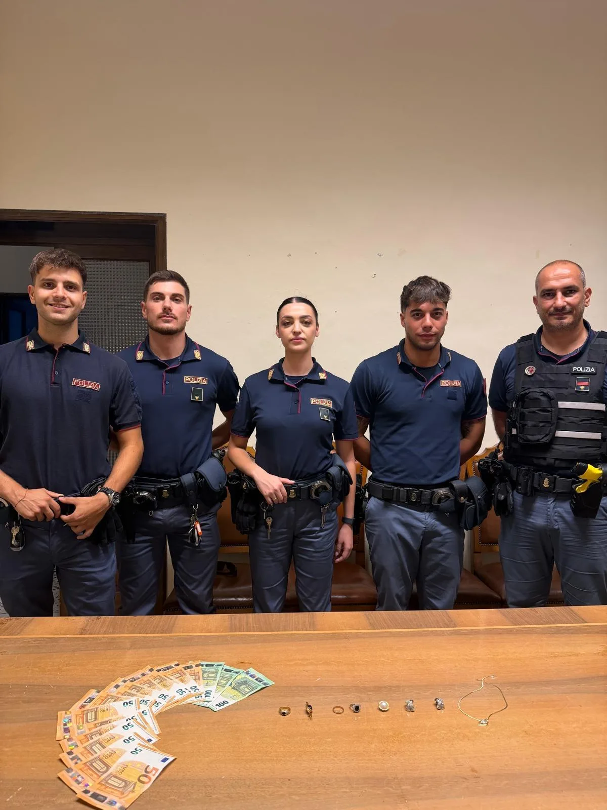 Siena, finto finanziere truffa un'anziana: arrestato 37enne
