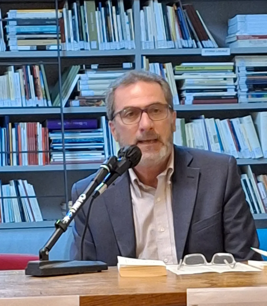 I delicati haiku di Massimo Pomi in dialogo con Alessandro Fo al Cassero di Poggibonsi