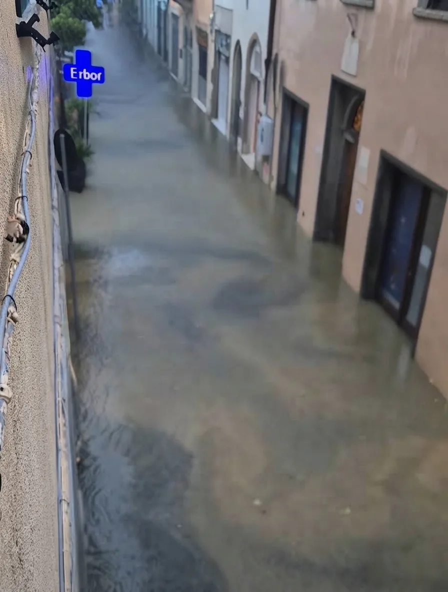 Maltempo a Empoli, nubifragio eccezionale: 43 mm di pioggia in mezz'ora. Chiusura sottopassi e appello alla prudenza