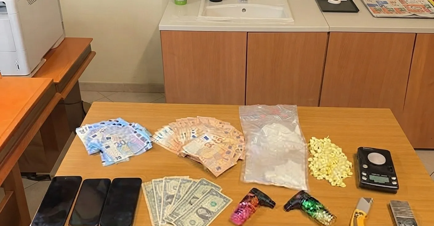 Spaccio di droga tra Poggibonsi e Colle: 19enne arrestato dai Carabinieri con 200 grammi di cocaina